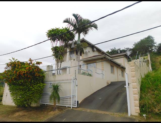 3 BEDROOM HOUSE FOR SALE IN SHALLCROSS
